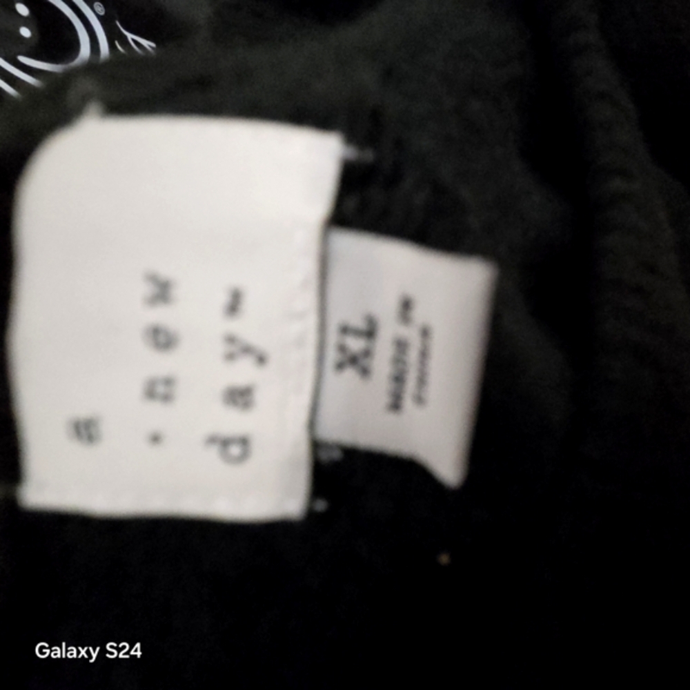a new day Black Sweater - Picture 2 of 6